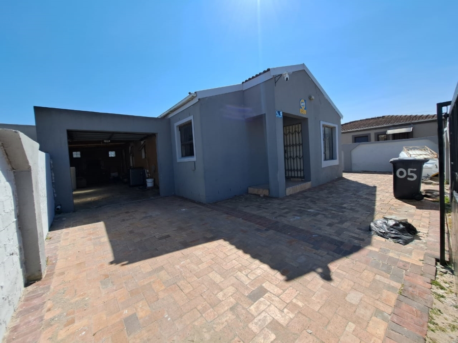 3 Bedroom Property for Sale in Silwood Heights Western Cape